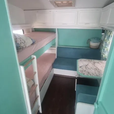 Campsite каравана тиана *